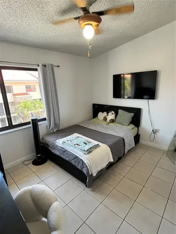 5580 W 26th Court Hialeah FL 33016