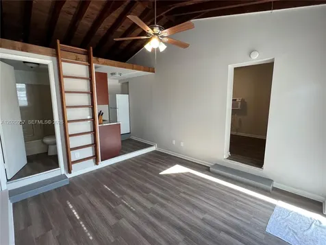 1001 S 22nd Court Hollywood FL 33020