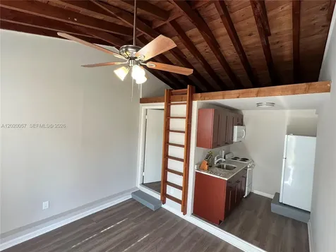 1001 S 22nd Court Hollywood FL 33020