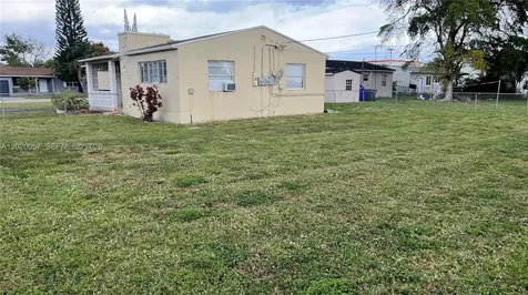 1001 S 22nd Court Hollywood FL 33020