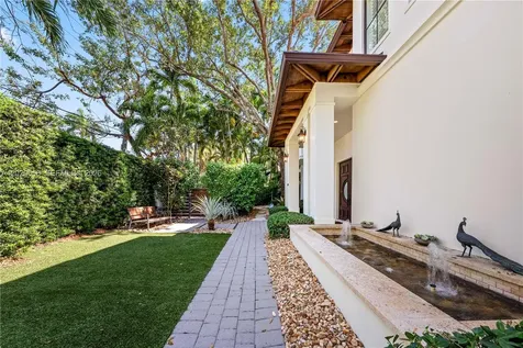 4196 S Douglas Road Miami FL 33133