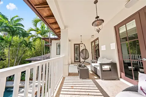 4196 S Douglas Road Miami FL 33133