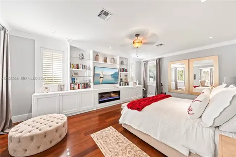 4196 S Douglas Road Miami FL 33133
