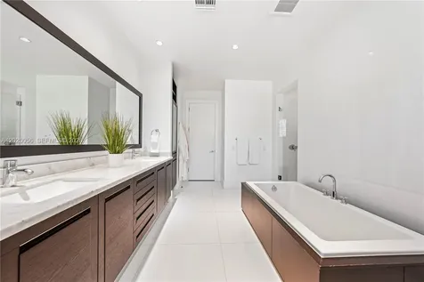 4196 S Douglas Road Miami FL 33133