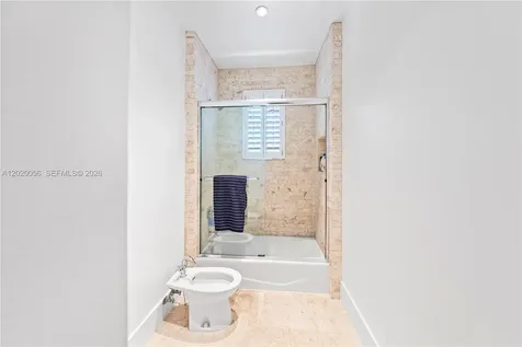 4196 S Douglas Road Miami FL 33133