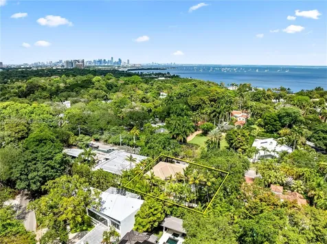 4196 S Douglas Road Miami FL 33133