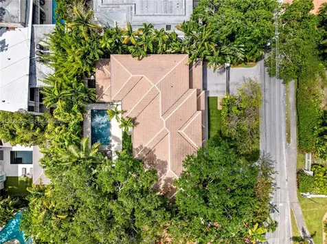 4196 S Douglas Road Miami FL 33133