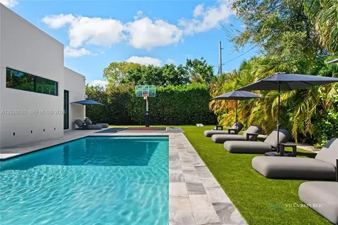 1941 NE 196th Terrace Miami FL 33179