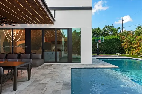 1941 NE 196th Terrace Miami FL 33179