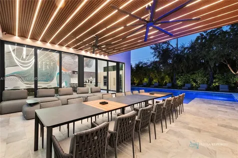1941 NE 196th Terrace Miami FL 33179