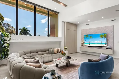 1941 NE 196th Terrace Miami FL 33179