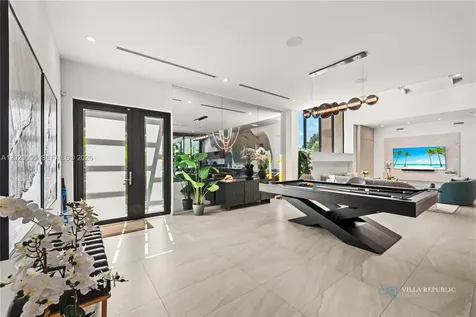 1941 NE 196th Terrace Miami FL 33179