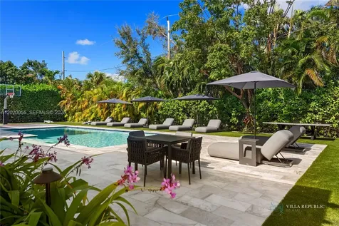 1941 NE 196th Terrace Miami FL 33179
