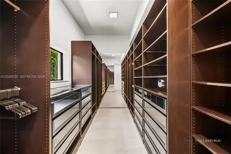 1941 NE 196th Terrace Miami FL 33179