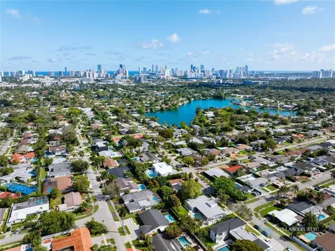 1941 NE 196th Terrace Miami FL 33179