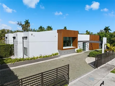 1941 NE 196th Terrace Miami FL 33179