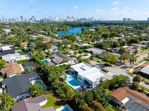 1941 NE 196th Terrace Miami FL 33179