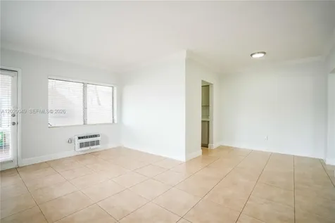 7640 Carlyle Avenue Miami Beach FL 33141