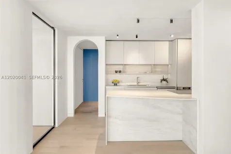800 West Avenue Miami Beach FL 33139