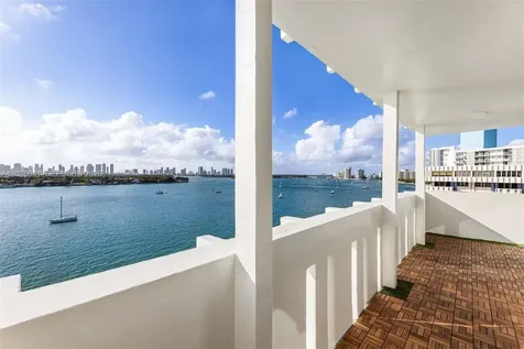 800 West Avenue Miami Beach FL 33139