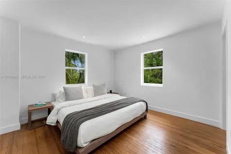 5812 Alton Road Miami Beach FL 33140