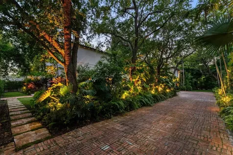 5812 Alton Road Miami Beach FL 33140