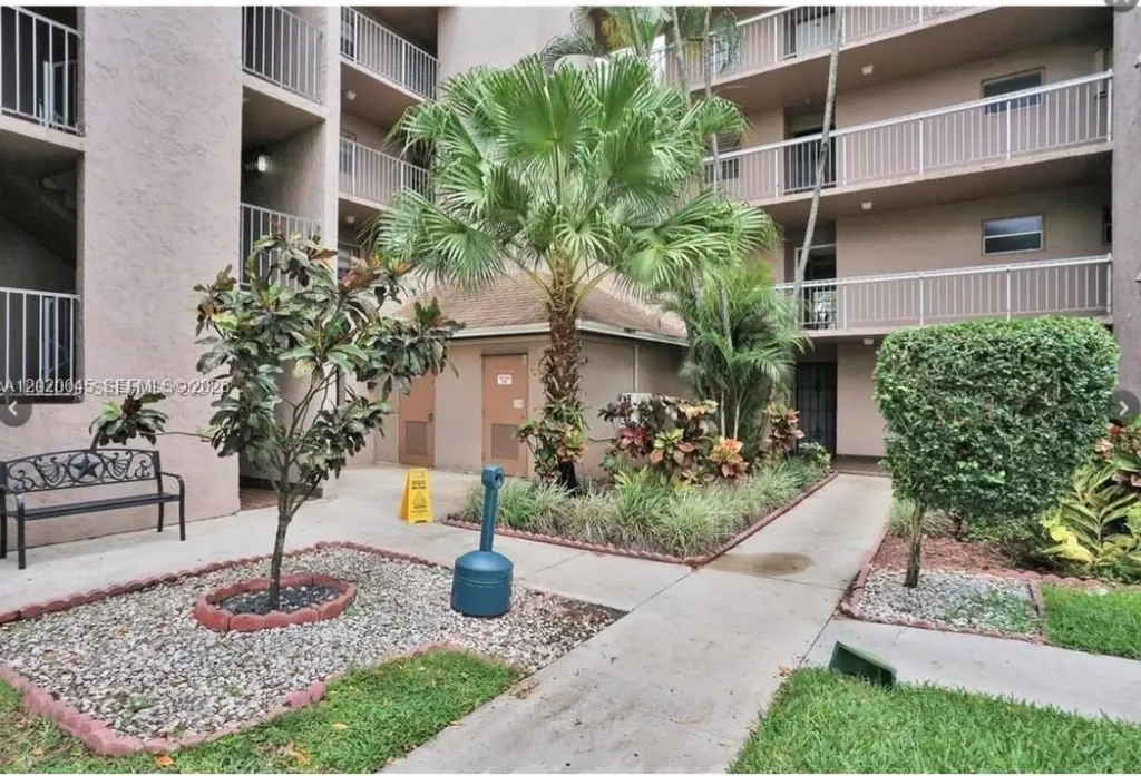 9480 Tangerine Place Davie FL 33324