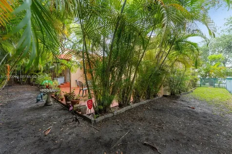 28 NE 48th Street Miami FL 33137
