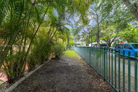 28 NE 48th Street Miami FL 33137