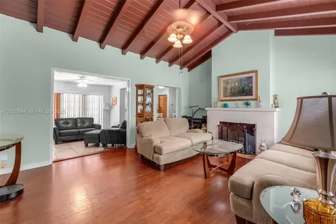 28 NE 48th Street Miami FL 33137