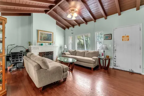 28 NE 48th Street Miami FL 33137
