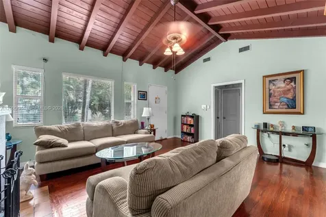 28 NE 48th Street Miami FL 33137