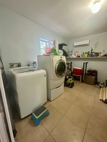 659 W 14th Street Hialeah FL 33010