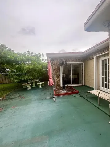 659 W 14th Street Hialeah FL 33010
