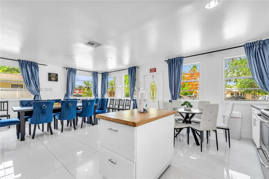 1738 N 16th Court Hollywood FL 33020