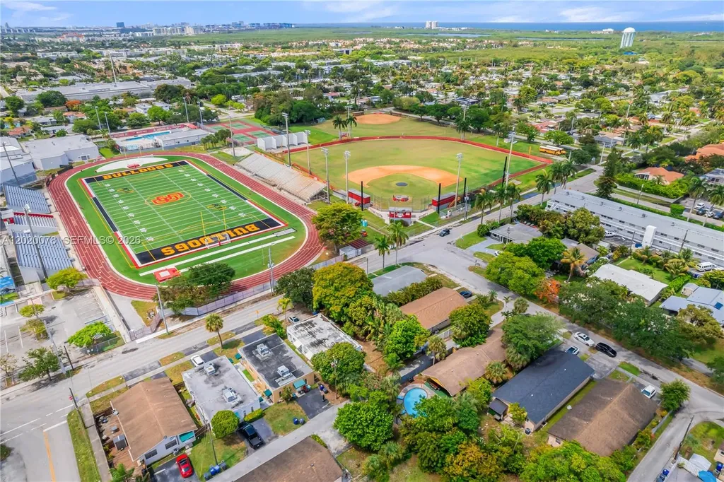 1738 N 16th Court Hollywood FL 33020