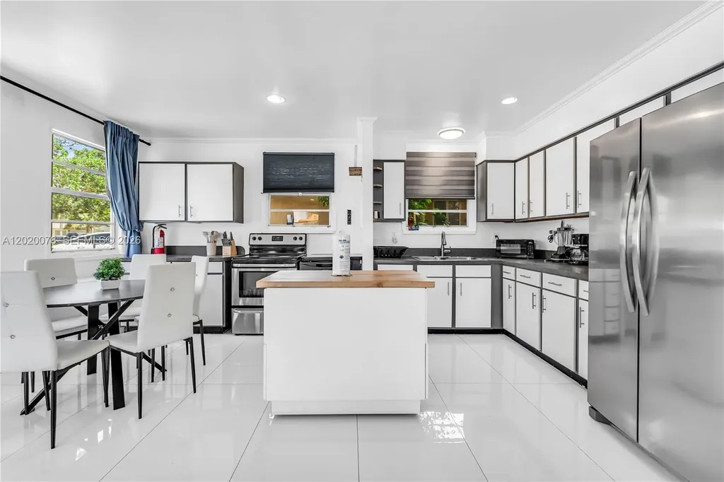 1738 N 16th Court Hollywood FL 33020