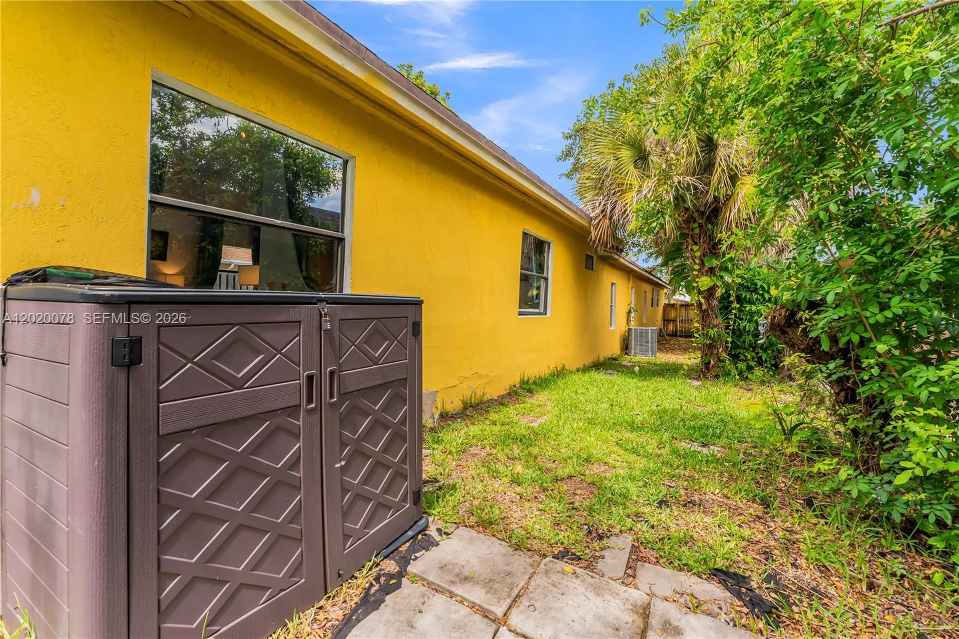 1738 N 16th Court Hollywood FL 33020