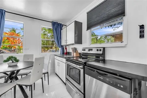 1738 N 16th Court Hollywood FL 33020