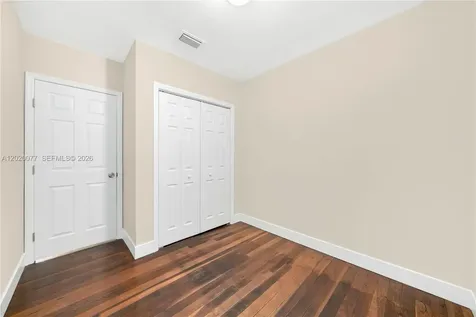 3271 NW 18th Terrace Miami FL 33125