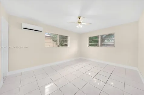3271 NW 18th Terrace Miami FL 33125