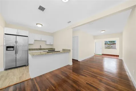 3271 NW 18th Terrace Miami FL 33125