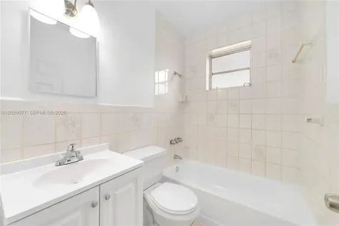 3271 NW 18th Terrace Miami FL 33125