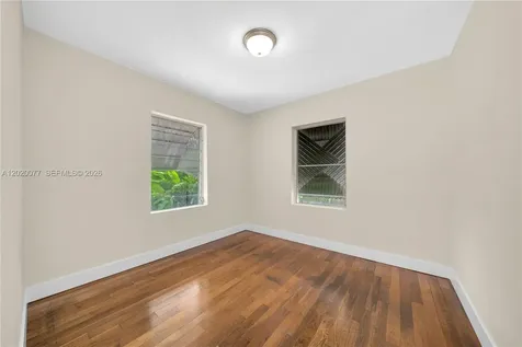 3271 NW 18th Terrace Miami FL 33125