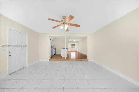 3271 NW 18th Terrace Miami FL 33125