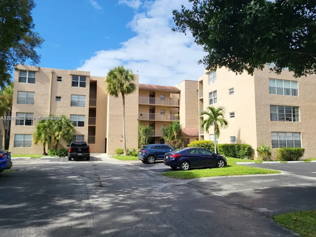 9440 Live Oak Place Davie FL 33324