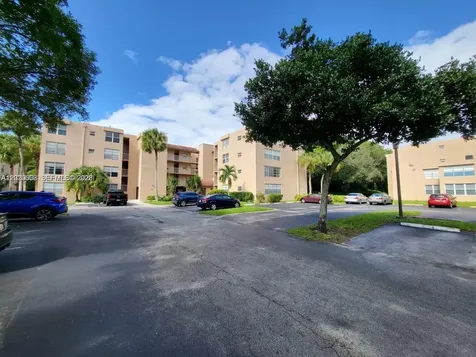 9440 Live Oak Place Davie FL 33324