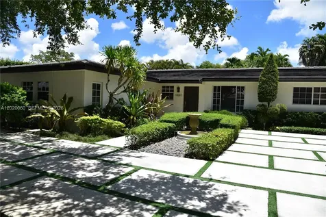 14001 Cypress Court Miami Lakes FL 33014