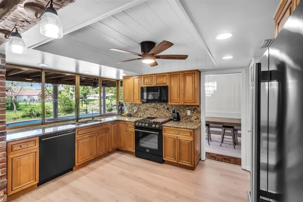 3671 NW 98th Terrace Coral Springs FL 33065