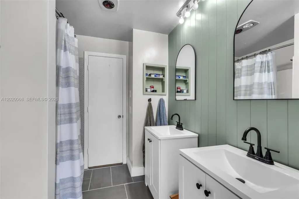 3671 NW 98th Terrace Coral Springs FL 33065